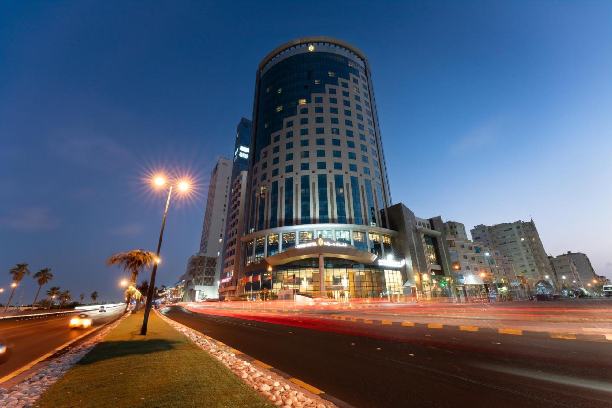 Kuwait Grand Hotel Kuwait City Exterior foto